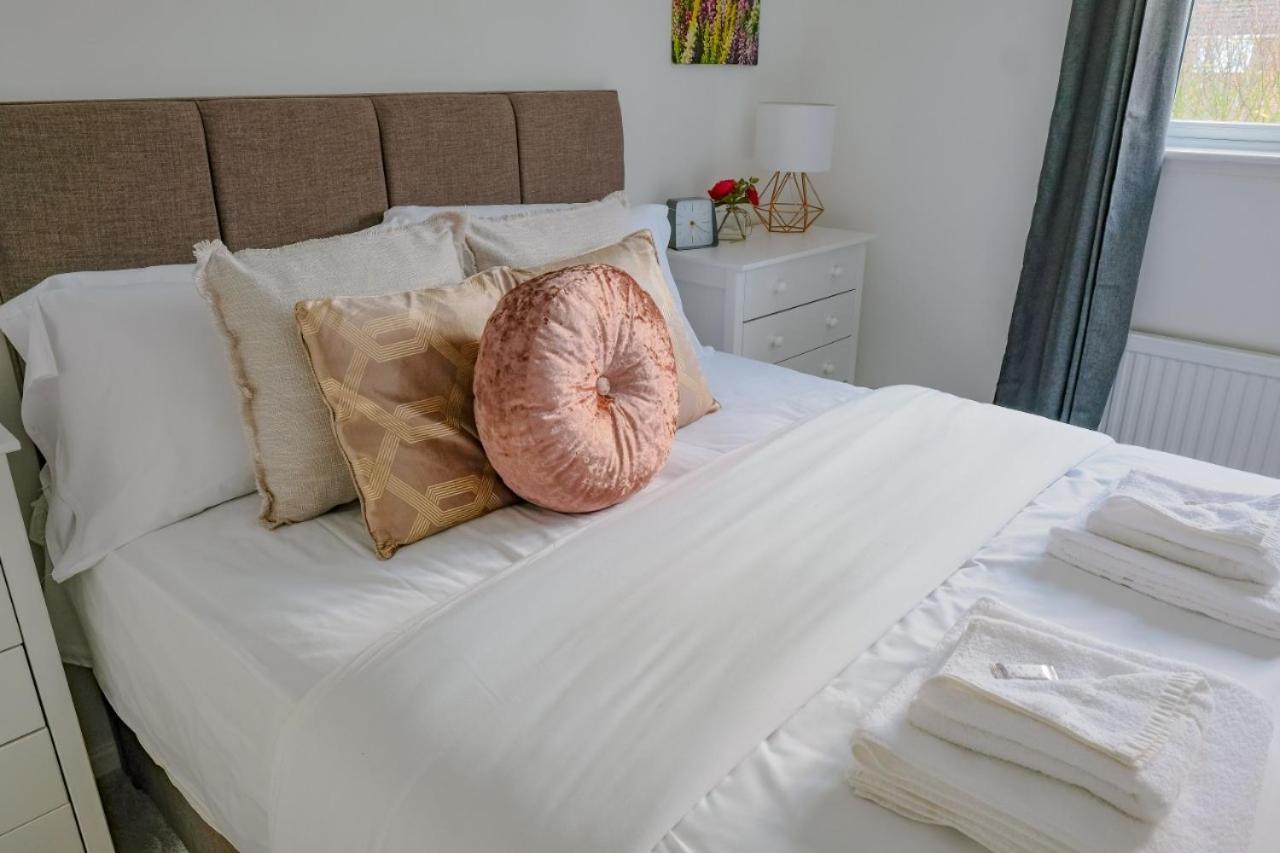 Modern & Artistic Design Humphreys Lodge - Sleep 6 剑桥 外观 照片