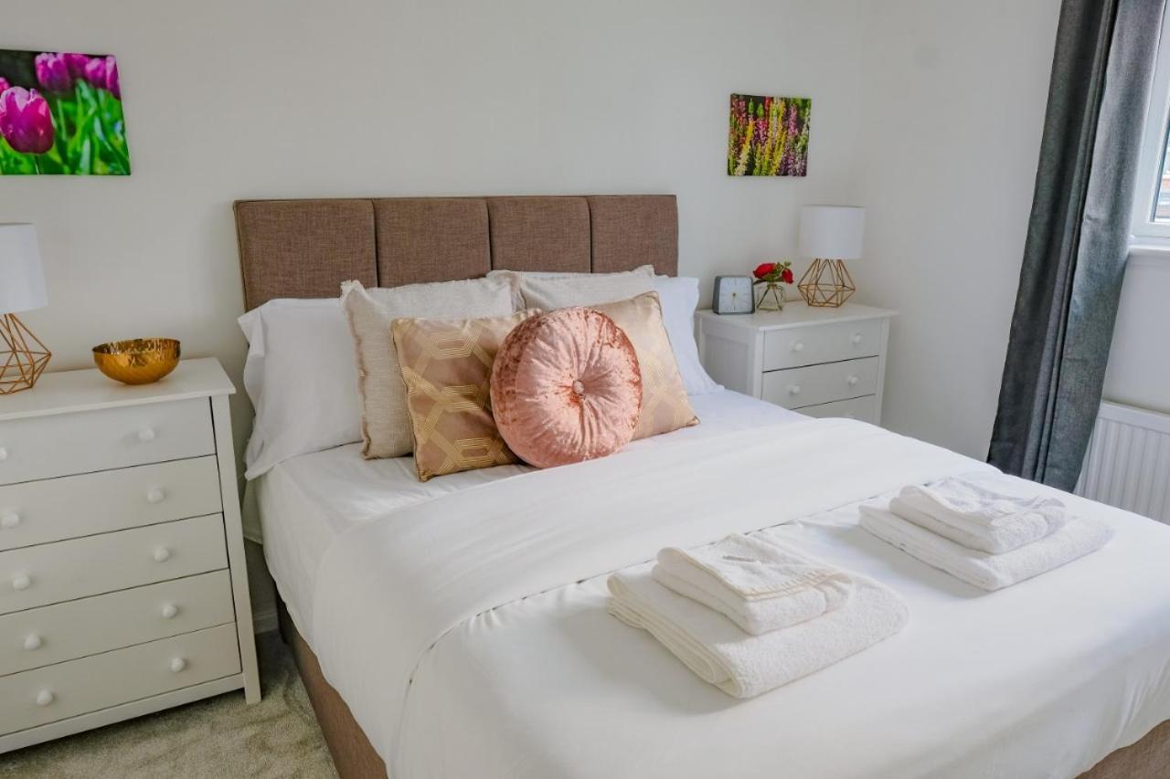 Modern & Artistic Design Humphreys Lodge - Sleep 6 剑桥 外观 照片