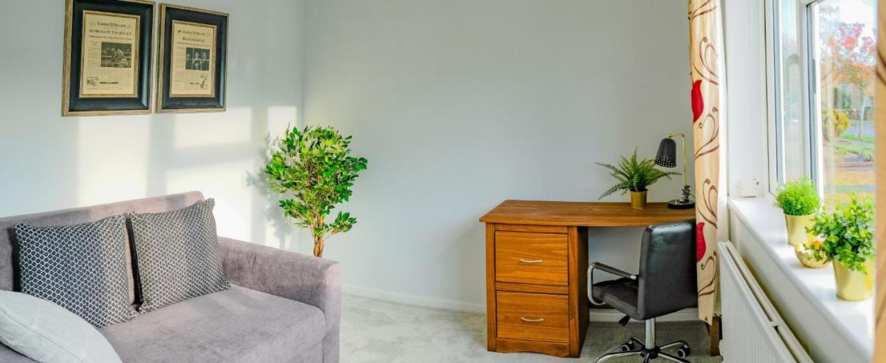 Modern & Artistic Design Humphreys Lodge - Sleep 6 剑桥 外观 照片
